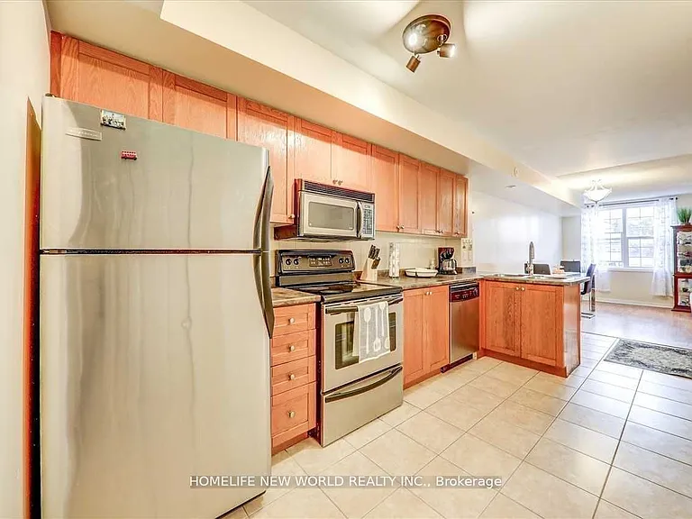 35 Strangford Ln #204 — Photo 6