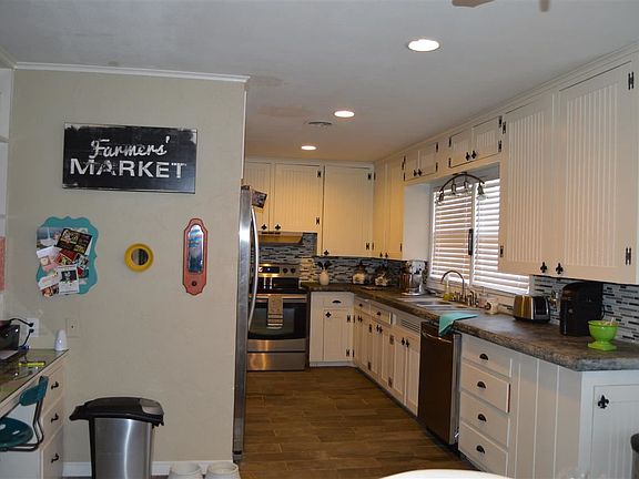 2nd image of 2206 W Elm Ave