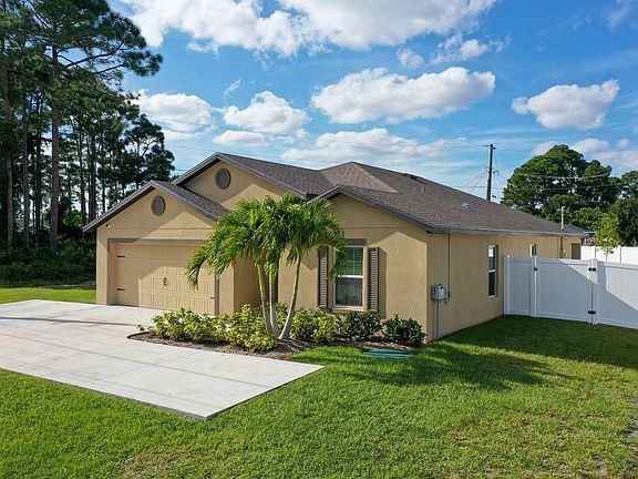 2nd image of 1381 SW Paar Drive