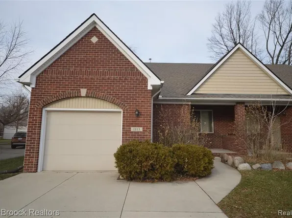 1115 Birchwood Dr, Troy, MI 48083