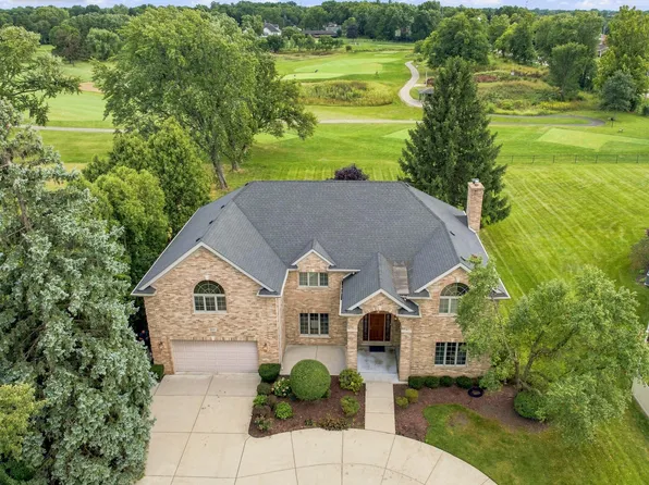 1403 W Wigwam Trl, Mount Prospect, IL 60056