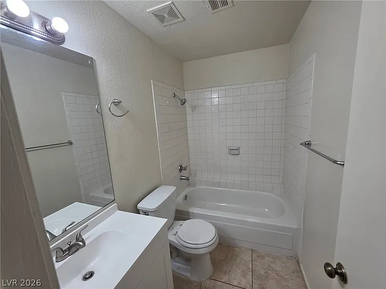 4300 N Lamont St #232 — Photo 9