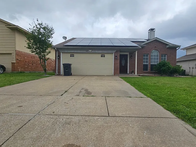 631 Lemon Dr — Photo 2