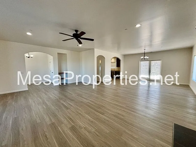 6087 Elsinore Rd — Photo 6