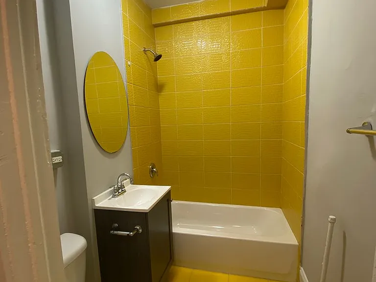 1204 W Granville Ave — Photo 15