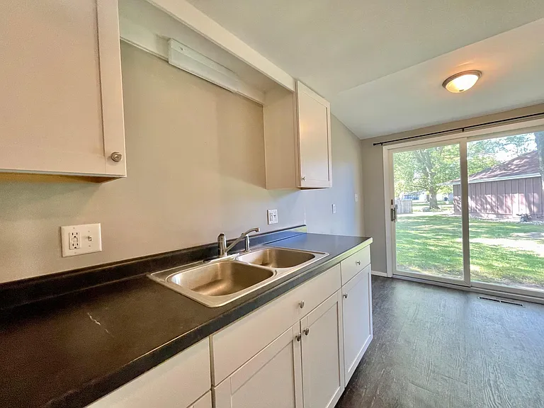 322 Heritage Ct — Photo 6