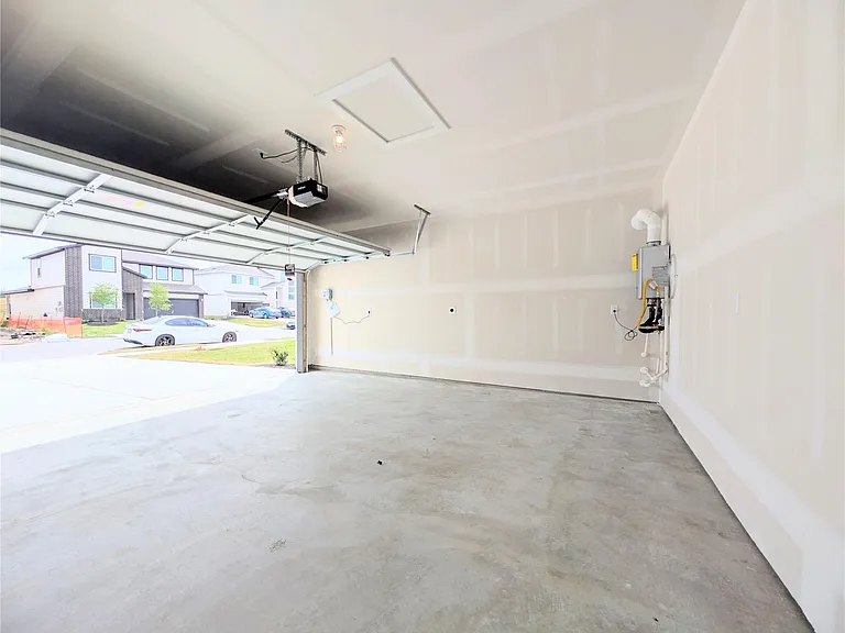 9400 Oxbow Strap Dr — Photo 31
