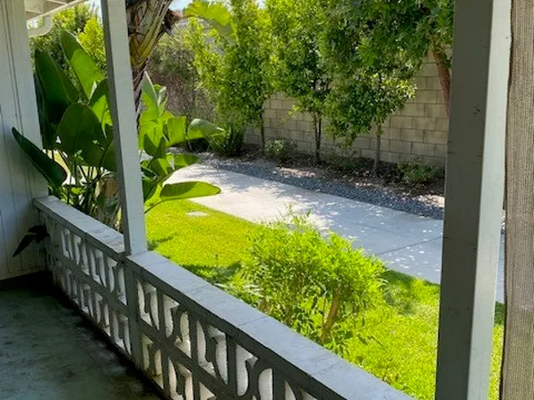 1682 Monterey Rd APT 11D, Seal Beach, CA 90740