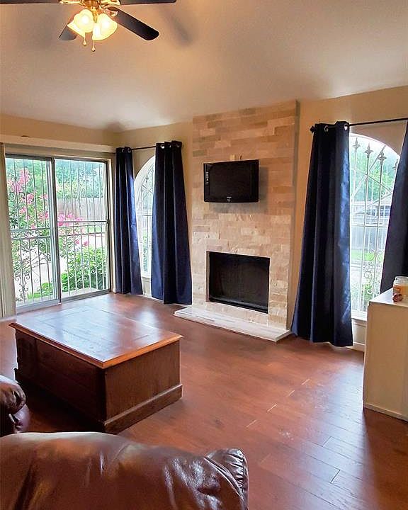 1st image of 29 E Park West Dr