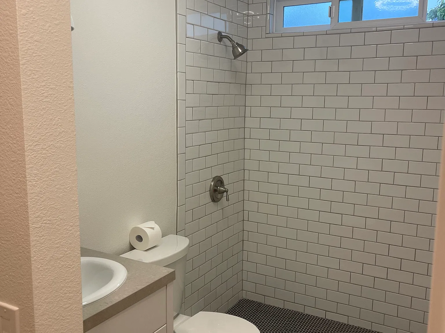 Studio, 400 sqft, $3,000 — Photo 4