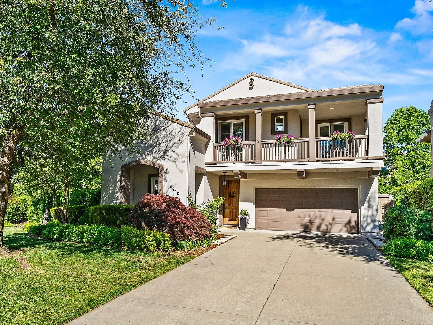 3240 Rapallo Pl photo 1