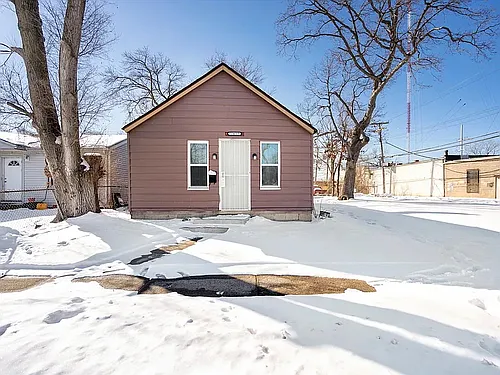 21415 Woodside Ave Photo 1