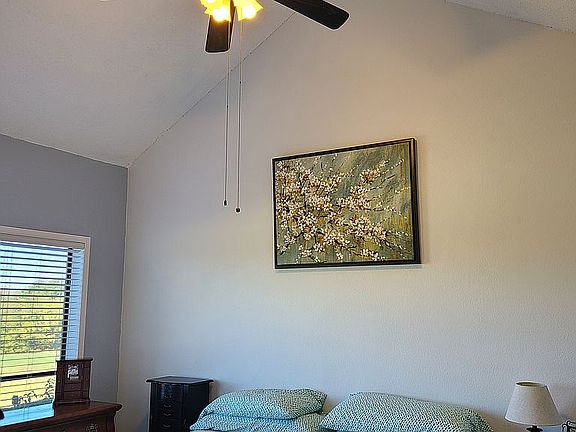 5th image of 144 Summer Place Cir