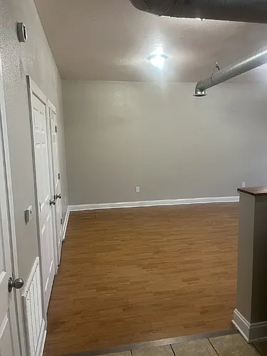 1021 W Grant St Photo 1