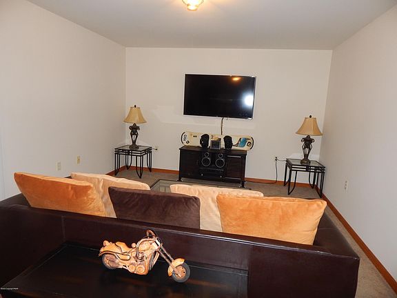 4th image of 5229 Woodbridge Dr E