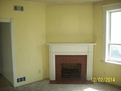 2nd image of 4814 Myrtle Ave
