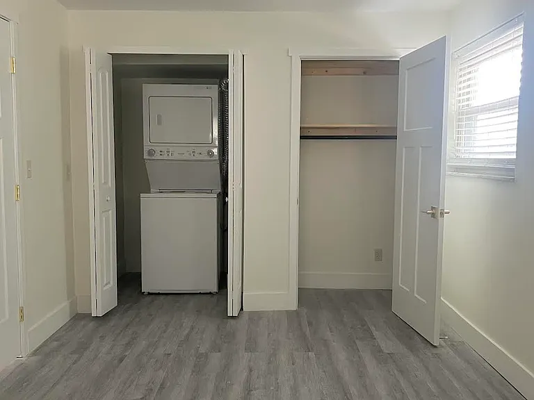 444 Stanley Ave #2 — Photo 11