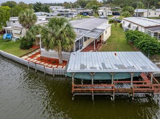 30033 Wausaukee Dr, Tavares, FL 32778