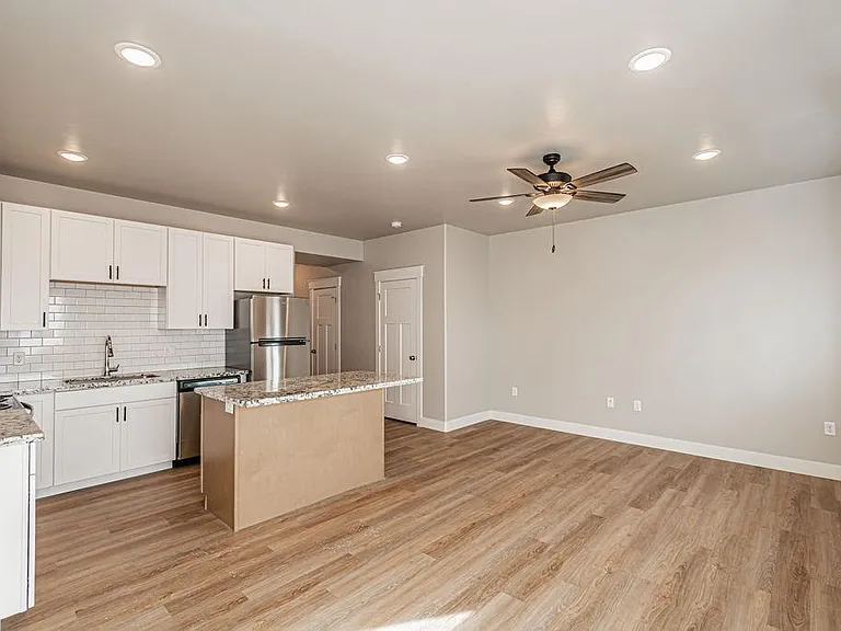 380 S 3 W #203 — Photo 39