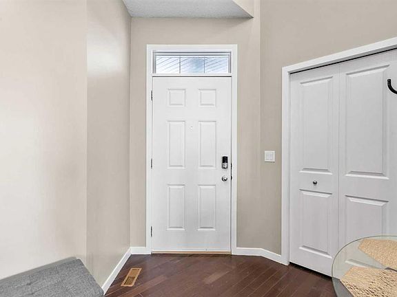 2nd image of 12 Brightoncrest Mnr W