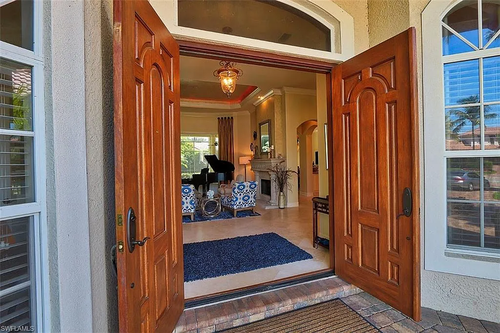 4 bed, 3.0 bath, 4644 sqft, $35,000 — Photo 2
