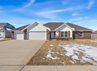 622 Kayla Maria St, Prairie Grove, AR 72753
