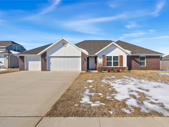 622 Kayla Maria St, Prairie Grove, AR 72753