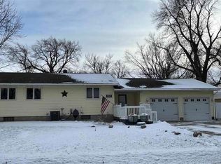101 Scott Ct NW, Mapleton, MN 56065