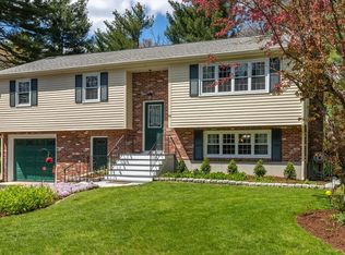 66 Bellingham St, Mendon, MA 01756