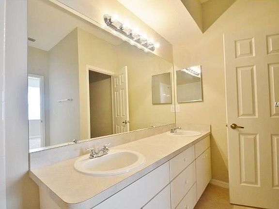 4th image of 11102 Newbridge Dr