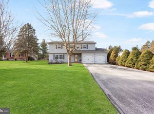 857 Hancock Dr, Gettysburg, PA 17325