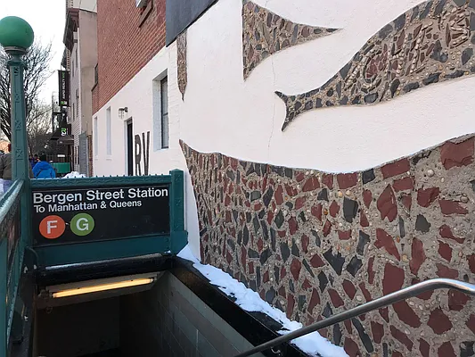 Rented by Compass | media 23