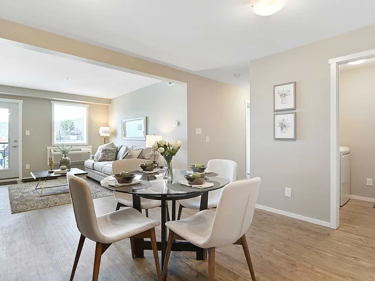 2604 Recplace Dr — Photo 6