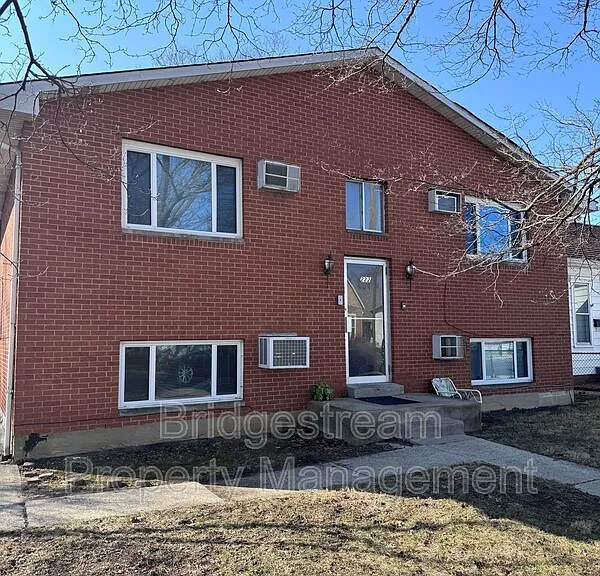 222-4 Sherman St — Photo 8