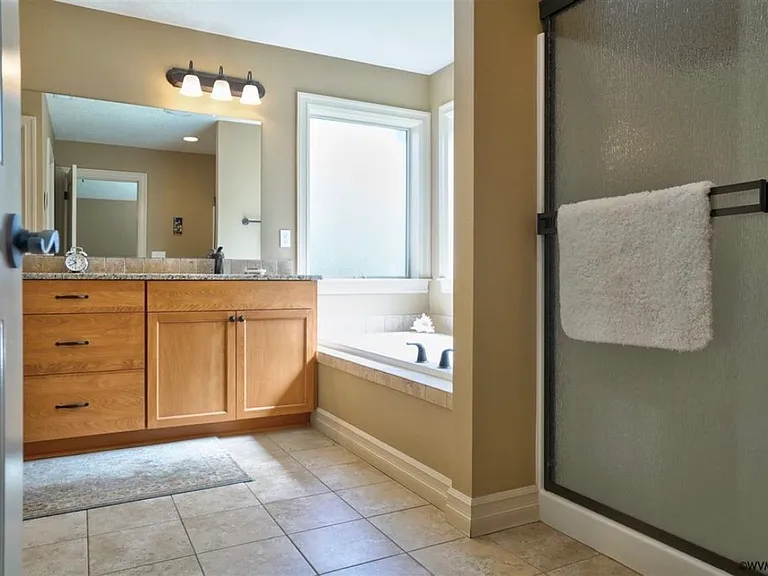 2689 Broadway St NW — Photo 16