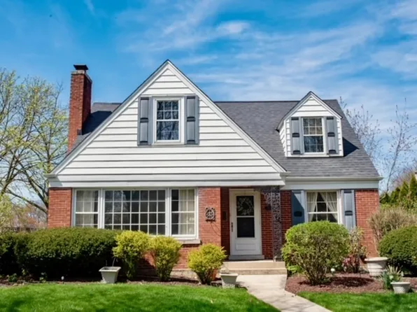 744 S Kensington Ave, La Grange, IL 60525