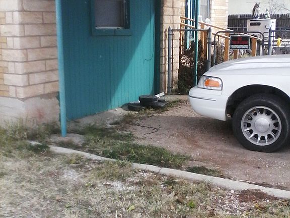 2nd image of 411 W Rainbow Dr