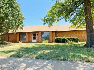 716 Rosehaven Dr, Altus, OK 73521