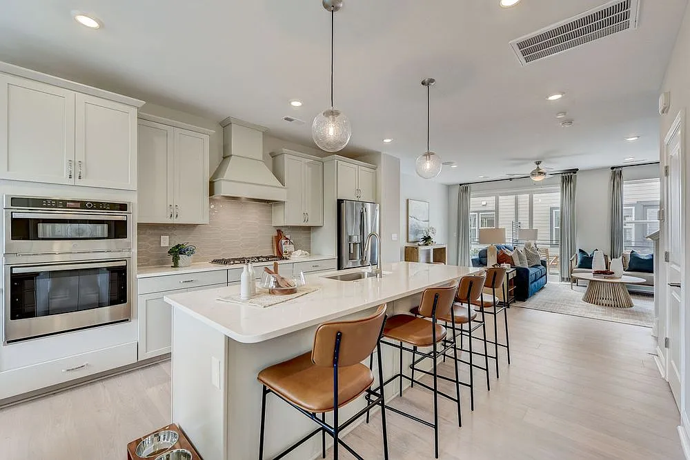 546 Annie Lowery Way — Photo 4