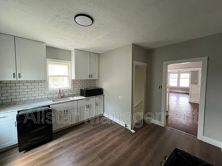8201 Denison Ave #DENISON AVENUE 8201 — Photo 10