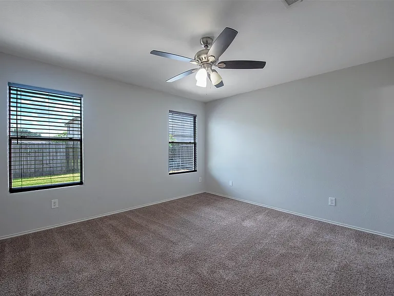 7939 Yaupon View Dr — Photo 10