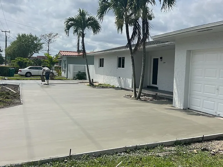 CONCRETE DRIVEWAY