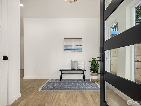 3rd image of 205 San Juan Drive