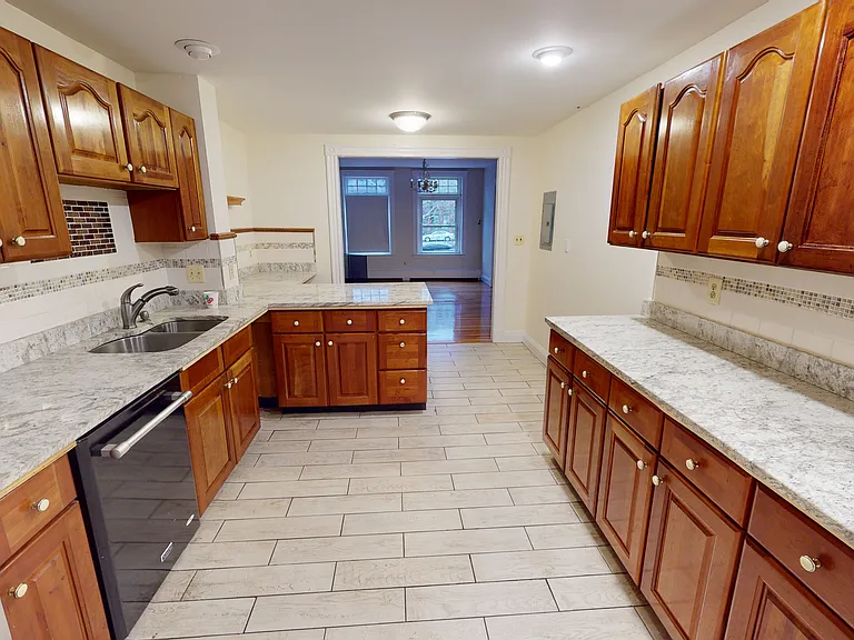 1904 Beacon St #1 — Photo 14