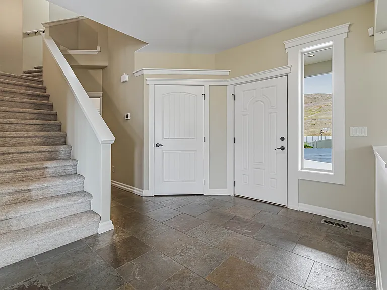 125 E Mountain Brook Ln — Photo 26