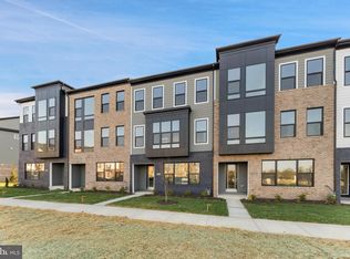 125 Summit Point Blvd UNIT 13-J, Bowie, MD