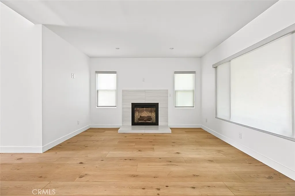 5 bed, 2920 sqft, $12,000 — Photo 2