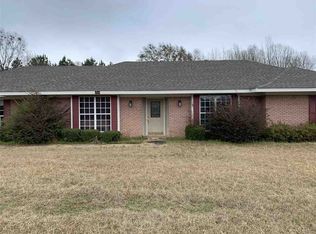 215 Tucker Dr, Canton, MS 39046