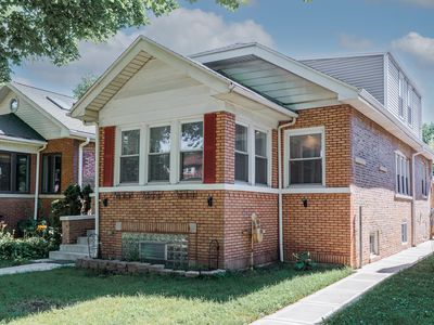 5011 N Central Park Ave, Chicago, IL, 60625