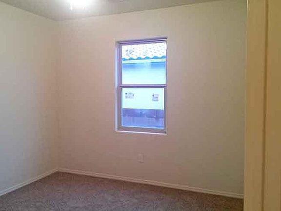 4th image of 1012 Cristanos Dr
